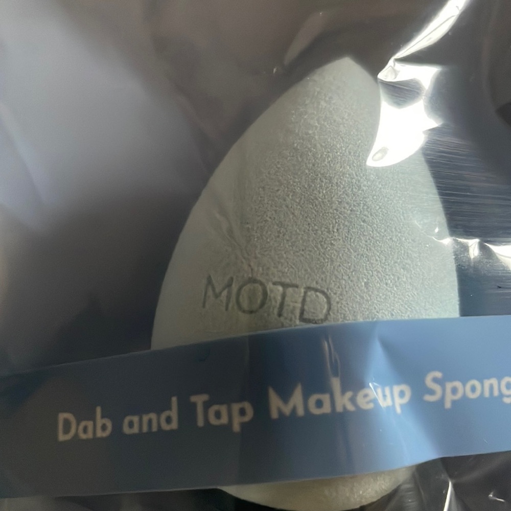 Latex free cruelty free vegan makeup sponge